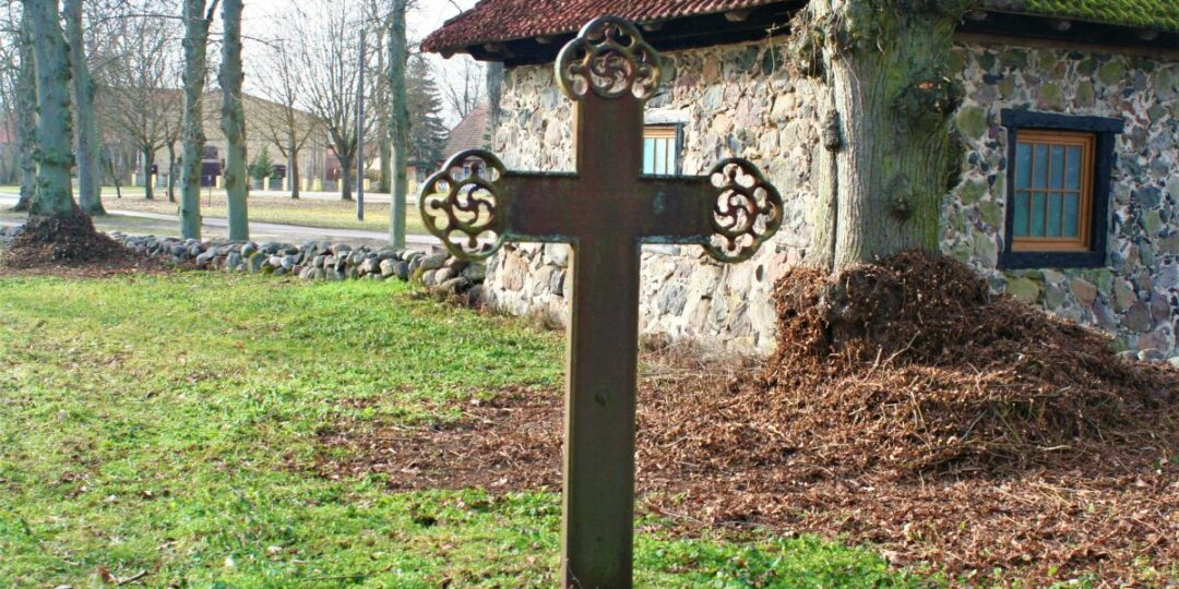 Grabkreuz Sülstorf